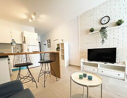 Caesar Blue Seaside Luxury Apartments