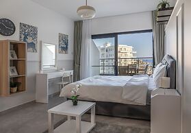 Caesar Blue Seaside Luxury Apartments