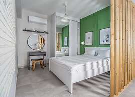 Caesar Blue Seaside Luxury Apartments