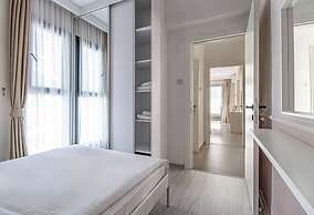 Caesar Blue Seaside Luxury Apartments