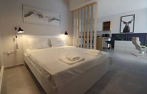 Caesar Blue Seaside Luxury Apartments