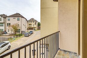 8 Mi to the Galleria: Home w/ Balcony + Yard