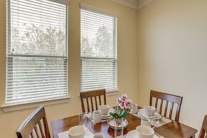 8 Mi to the Galleria: Home w/ Balcony + Yard