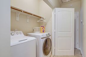 8 Mi to the Galleria: Home w/ Balcony + Yard