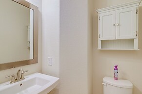 8 Mi to the Galleria: Home w/ Balcony + Yard