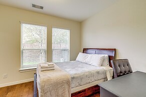 8 Mi to the Galleria: Home w/ Balcony + Yard