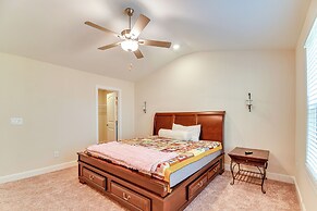 10 Mi to Downtown: Raleigh Family Retreat