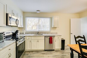 9 Mi to Forest Park: Pet-friendly Home in St Louis
