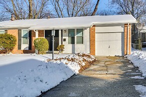 9 Mi to Forest Park: Pet-friendly Home in St Louis