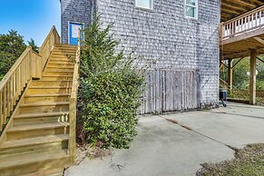 Rooftop Deck & Hot Tub: Outer Banks Family Getaway