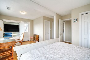 Rooftop Deck & Hot Tub: Outer Banks Family Getaway