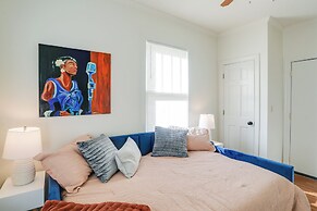 Walk to Oxford Square & Ole Miss: Central Home!