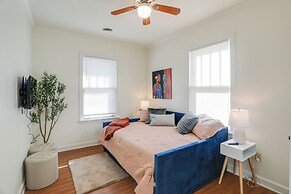 Walk to Oxford Square & Ole Miss: Central Home!