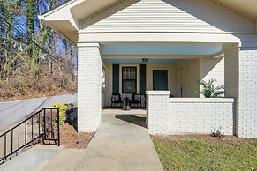 Walk to Oxford Square & Ole Miss: Central Home!