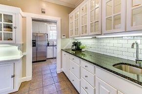 Walk to Lakebottom Park: Historic Columbus Home