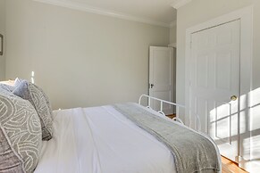 Walk to Lakebottom Park: Historic Columbus Home