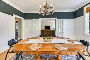 Walk to Lakebottom Park: Historic Columbus Home