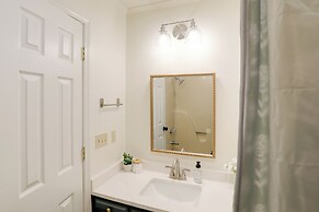 2 Blocks to Oxford Square: Ole Miss Retreat