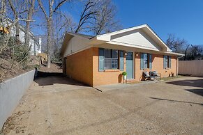 2 Blocks to Oxford Square: Ole Miss Retreat