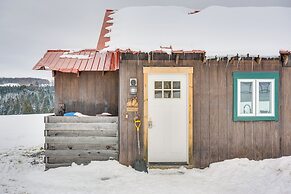 Ride From Your Door: Cabin w/ Vast Trail Access!