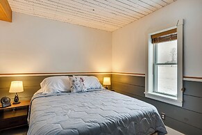 Ride From Your Door: Cabin w/ Vast Trail Access!