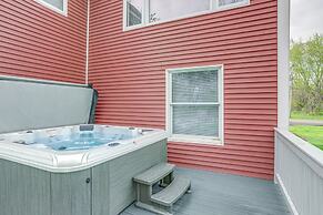 7 Mi to Cedar Point: Group Getaway in Huron