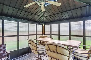 7 Mi to Cedar Point: Group Getaway in Huron