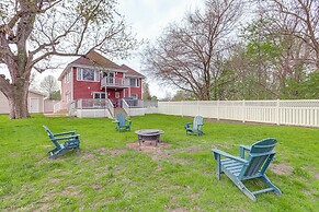 7 Mi to Cedar Point: Group Getaway in Huron