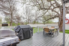 7 Mi to Cedar Point: Group Getaway in Huron