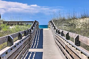 Walk to Shore: Atlantic Beach Condo w/ Pool Access