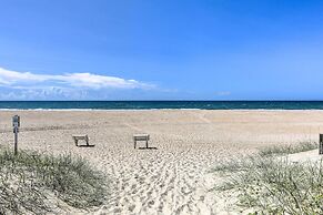 Walk to Shore: Atlantic Beach Condo w/ Pool Access