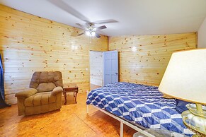 Rustic Apartment w/ Sunset Views in Elkhart!