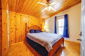 Rustic Apartment w/ Sunset Views in Elkhart!