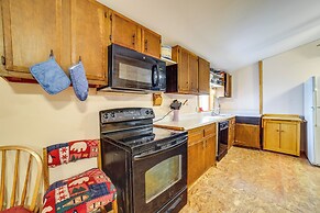 Rustic Apartment w/ Sunset Views in Elkhart!