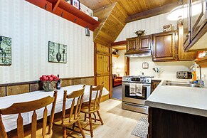 On-site Winery & Historic Charm: Uniontown Escape