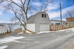 Boat, Grill & Unwind: Lakefront Cayuga Home!