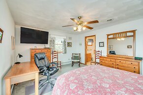 Boat, Grill & Unwind: Lakefront Cayuga Home!