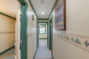 9 Mi to Lake Carlsbad: Pet-friendly Apt