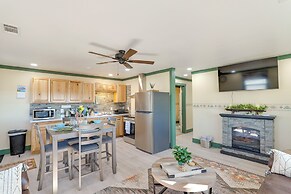 9 Mi to Lake Carlsbad: Pet-friendly Apt