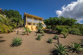 Tropical Twilight Haven Unwind in Style