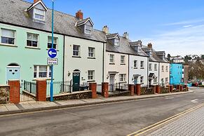 Maes-y-berllan - Close to Village and Beach