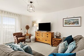 Maes-y-berllan - Close to Village and Beach