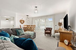 Maes-y-berllan - Close to Village and Beach