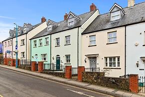 Maes-y-berllan - Close to Village and Beach