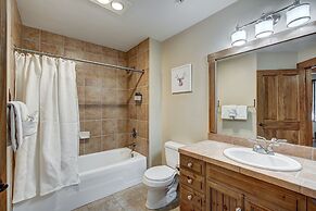 Bright, Mountain Modern Breckenridge Condo 1 Bedroom Condo