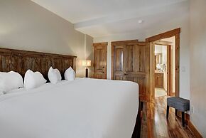 Bright, Mountain Modern Breckenridge Condo 1 Bedroom Condo
