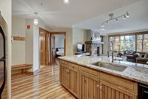 Cozy Ski Chalet With Large Balcony 1 Bedroom Condo