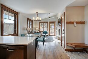 Beautifully Updated Mountain Chic Condo 1 Bedroom Condo