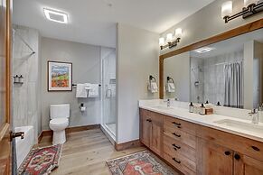 Beautifully Updated Mountain Chic Condo 1 Bedroom Condo