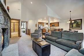 Spacious Upstairs Townhome With Private Garage 2 Bedroom Condo